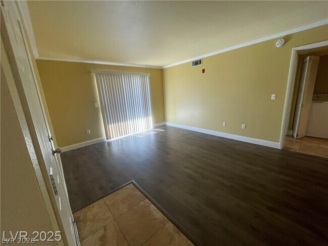 Photo - 1150 N Buffalo Dr Unit 1041