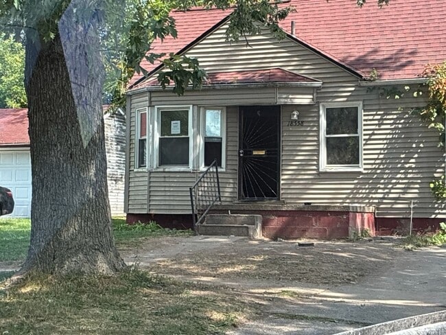 Building Photo - 3 Bedroom 1 Bath Ranch