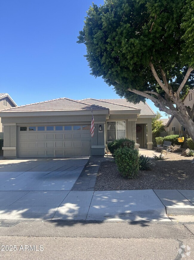 Building Photo - 1381 W Armstrong Way Rental