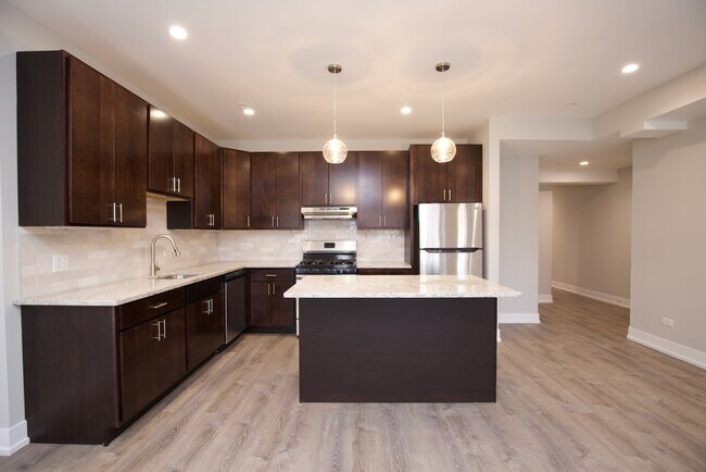 Photo - 1143 Maple Ave Unit 3