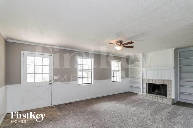 Photo - 3762 Cambridge Dr SW
