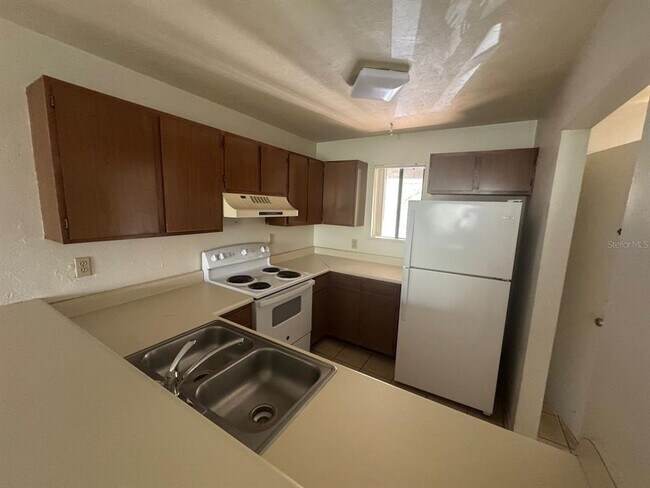 Photo - 111 SE 16th Ave Unidad O302