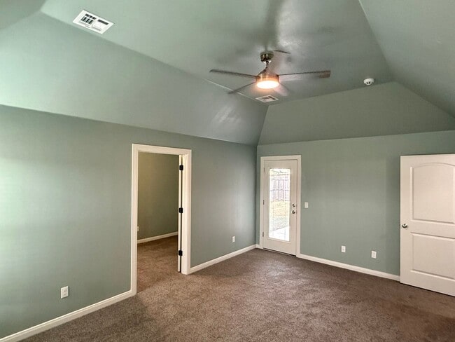 Photo - Beautiful New Build Home in Deer Creek