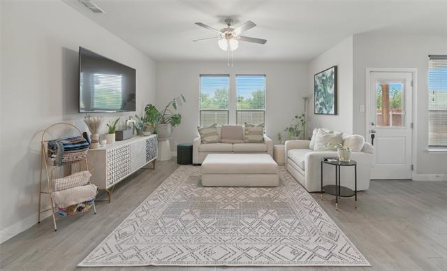 Photo - 712 Finchley Dr