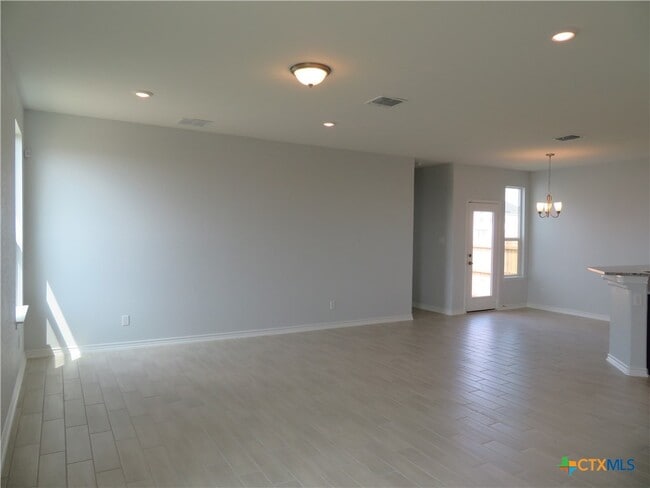 Photo - 352 Blacktail Dr