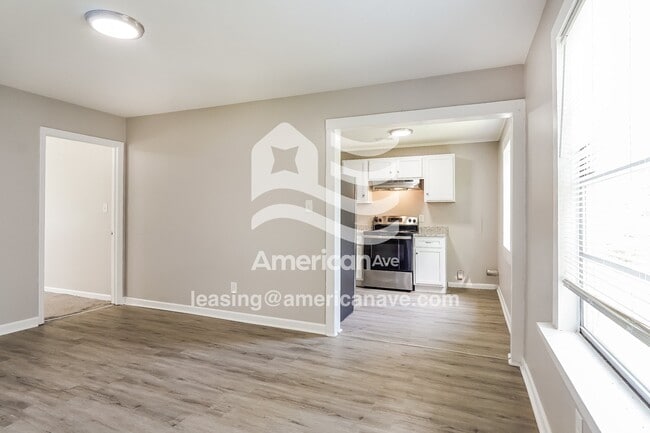 Photo - 105 Livingston Ct