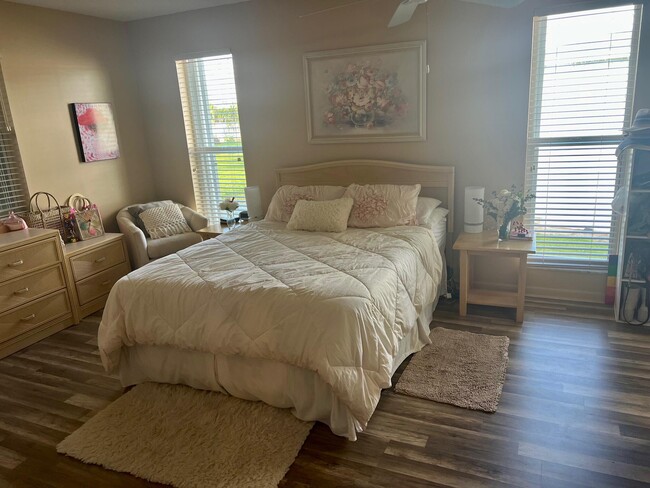Photo - 2901 SW 15th St Unit 204