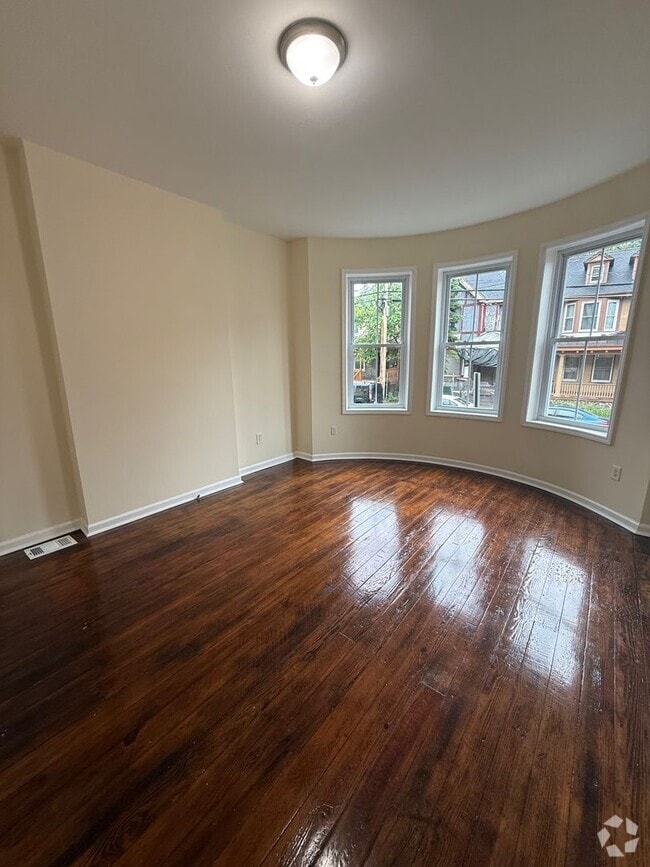 Building Photo - 141 Chambers St Unit 1 Rental