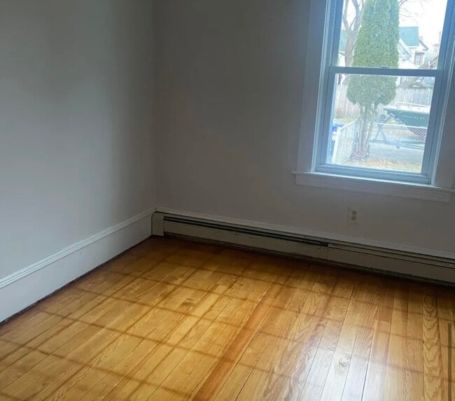 Photo - 19 Randall St Unit First Floor