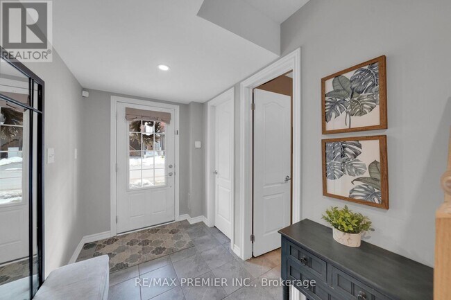 Photo - 48 Andean Ln