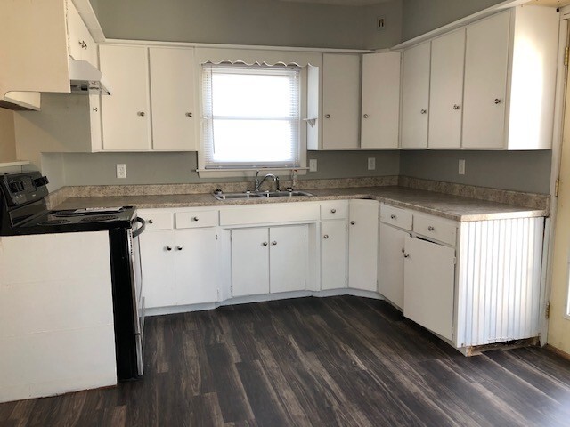 Photo - 632 Newton St