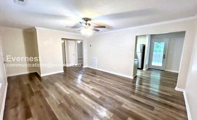 Photo - 1110 Fernway Cir