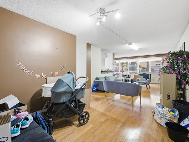 Photo - 201 St Pauls Ave Unit 1G