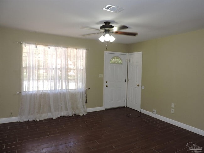 Photo - 291 Corrydale Dr