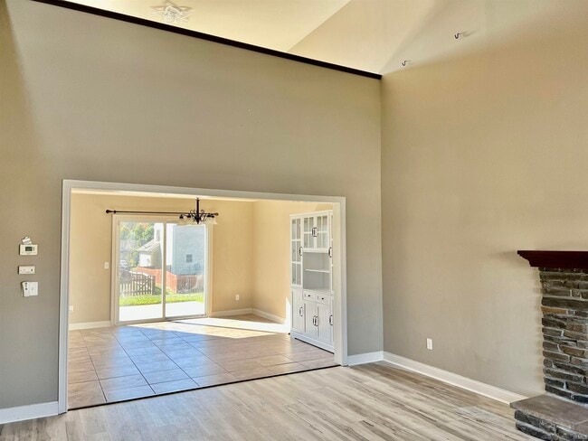 Photo - 8611 Springberry Dr