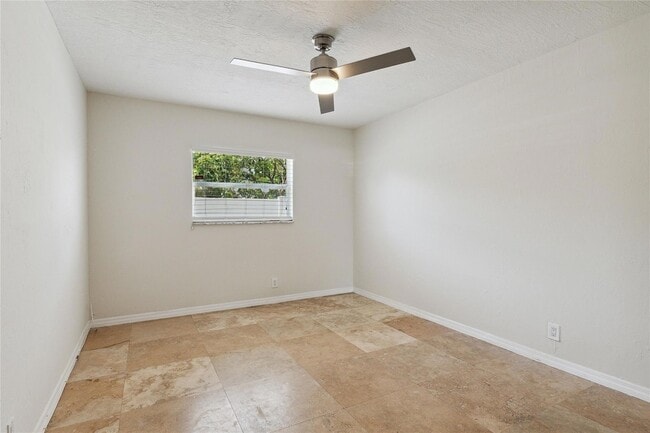 Photo - 1470 N Dixie Hwy Unidad 4