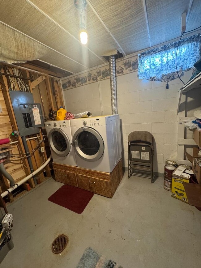 Photo - 1004 W Rochester Ave