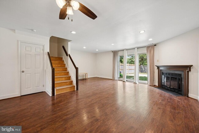 Photo - 5806 Red Haven Dr