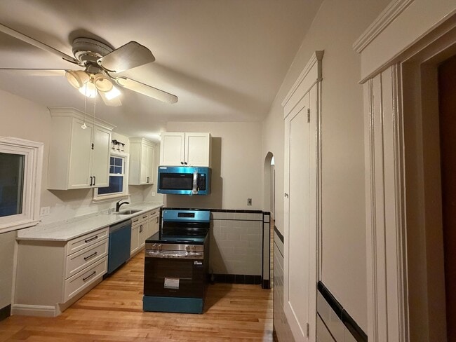53 Howland Terrace Unit 2