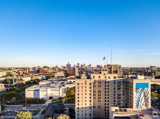 Building Photo - 15 E Kirby St Unit 914 Rental