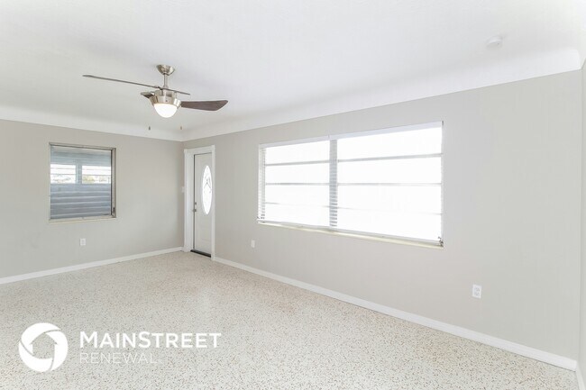 Photo - 2414 Foster Ln