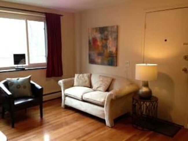 Photo - 205 Kent St