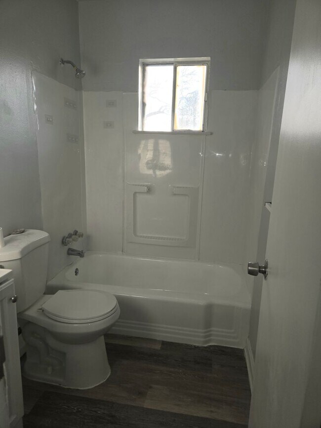 Photo - 2 bedroom, 1 bathroom Unidad 1055-C