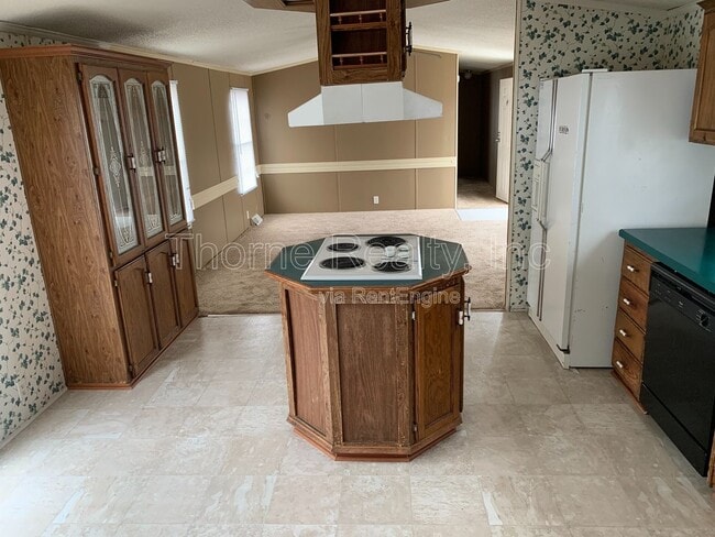 Photo - 162 Matts Ln