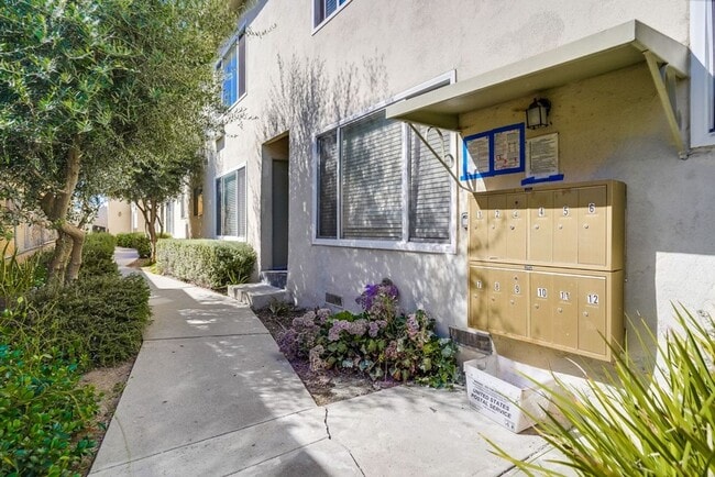 Photo - 6545 S Victoria Ave