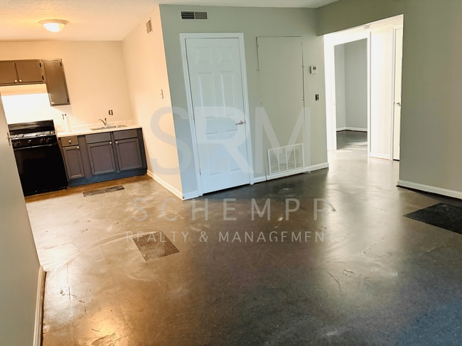 Photo - 2433 Slevin St Unit 2