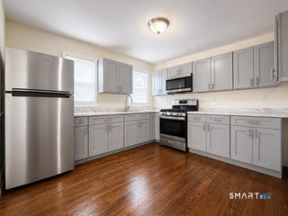 Building Photo - 40-44-44 Vine St Unit 3