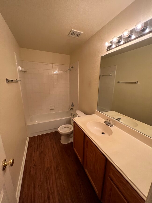 Photo - 6109 Apache Dr