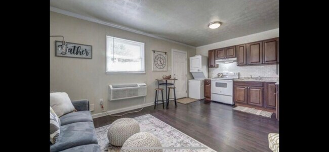 Photo - 3140 Parkdale Rd Unidad Richmond