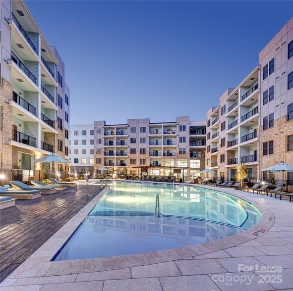 Photo - 8501 University Executive Park Dr Unidad A1-B