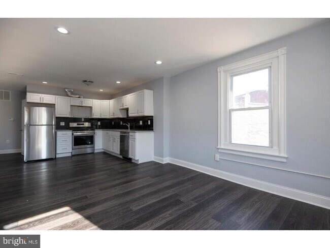 Building Photo - 217 W Lancaster Ave Rental