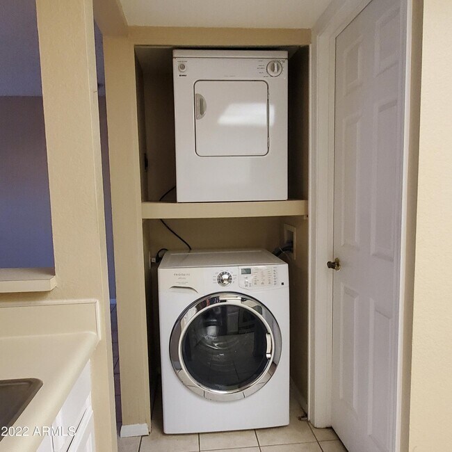 Photo - 1645 W Baseline Rd