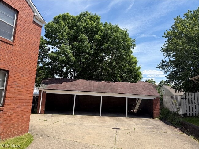 Photo - 47 Parkgate Ave