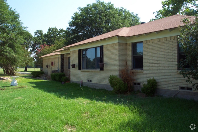 Building Photo - 6921 Co Rd 109B Rental