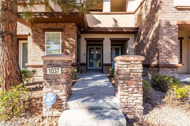 Building Photo - 11280 Granite Ridge Dr Unit 1037