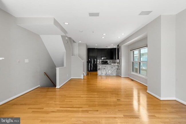 Photo - 2113 12th Pl NW