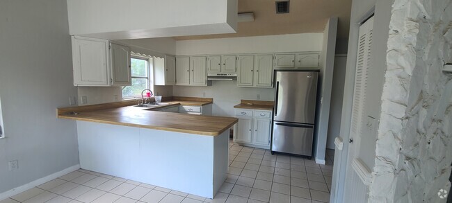Building Photo - 5415 SW 20th St Rental