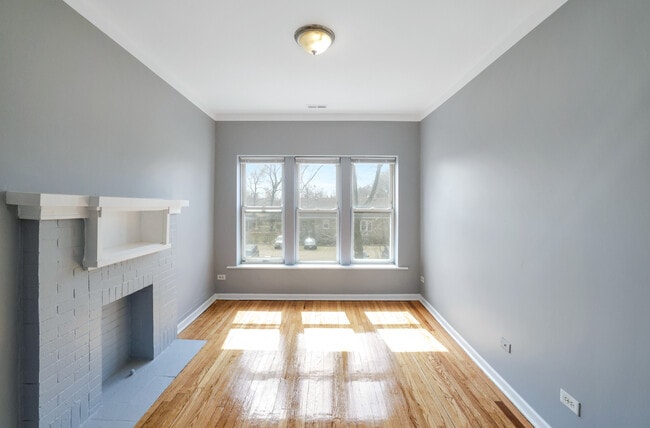 Building Photo - 7255 S Calumet Ave