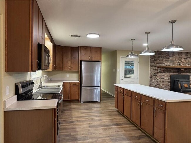 Photo - 11670 Hwy 80 E