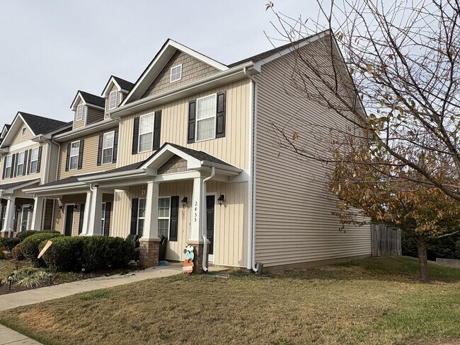 Photo - Upscale Townhome Near I-24