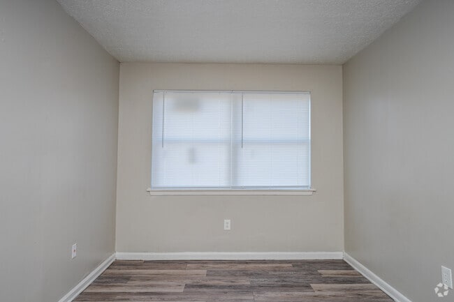 1BR, 1BA - 554SF - Primary Bedroom