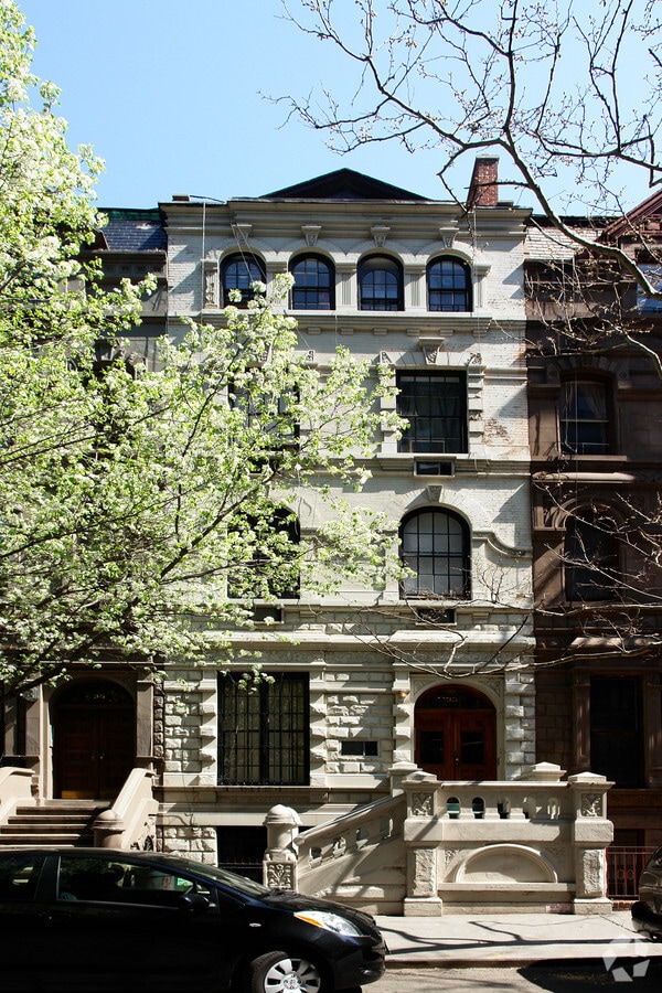 Photo - 33 West 84th Street