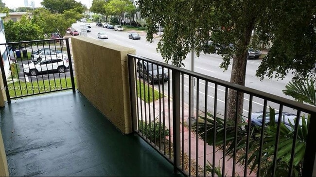 Photo - 1975 Normandy Dr Unit 206