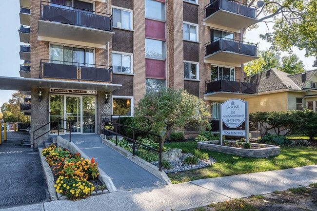 Photo - Embassy Apartments