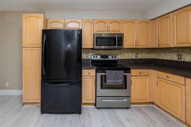 Photo - 50 Desford Ln