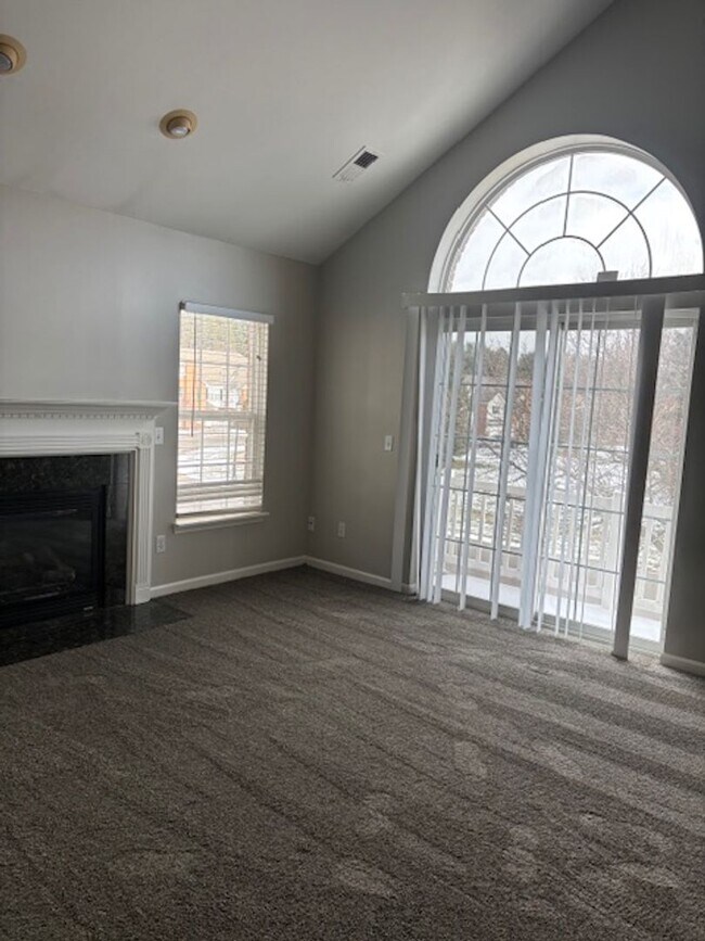 Photo - BEAUTIFUL 2 BEDROOM 2 BATH CONDO!